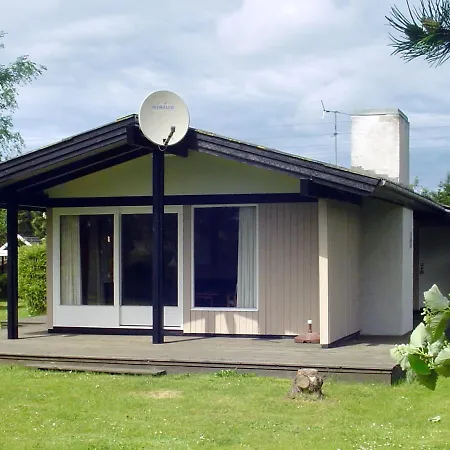 One-bedroom Holiday In Flatraker *